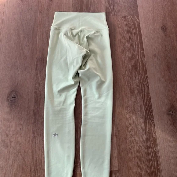 Alo Yoga Set - Picture 2 of 6